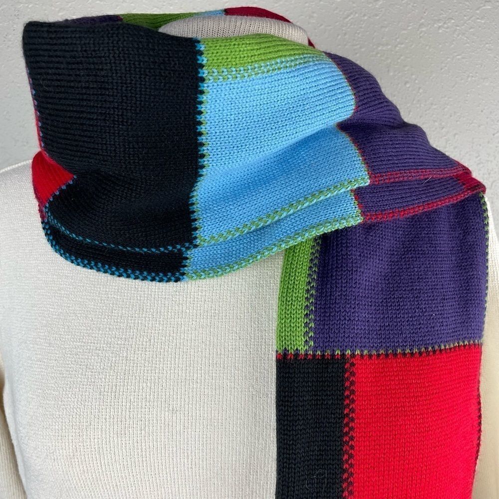 Colorful
Scarf EUC  - Picture 2 of 3